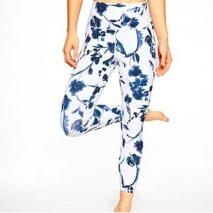 Athleta Water Flower 7/8 Tight Leggings